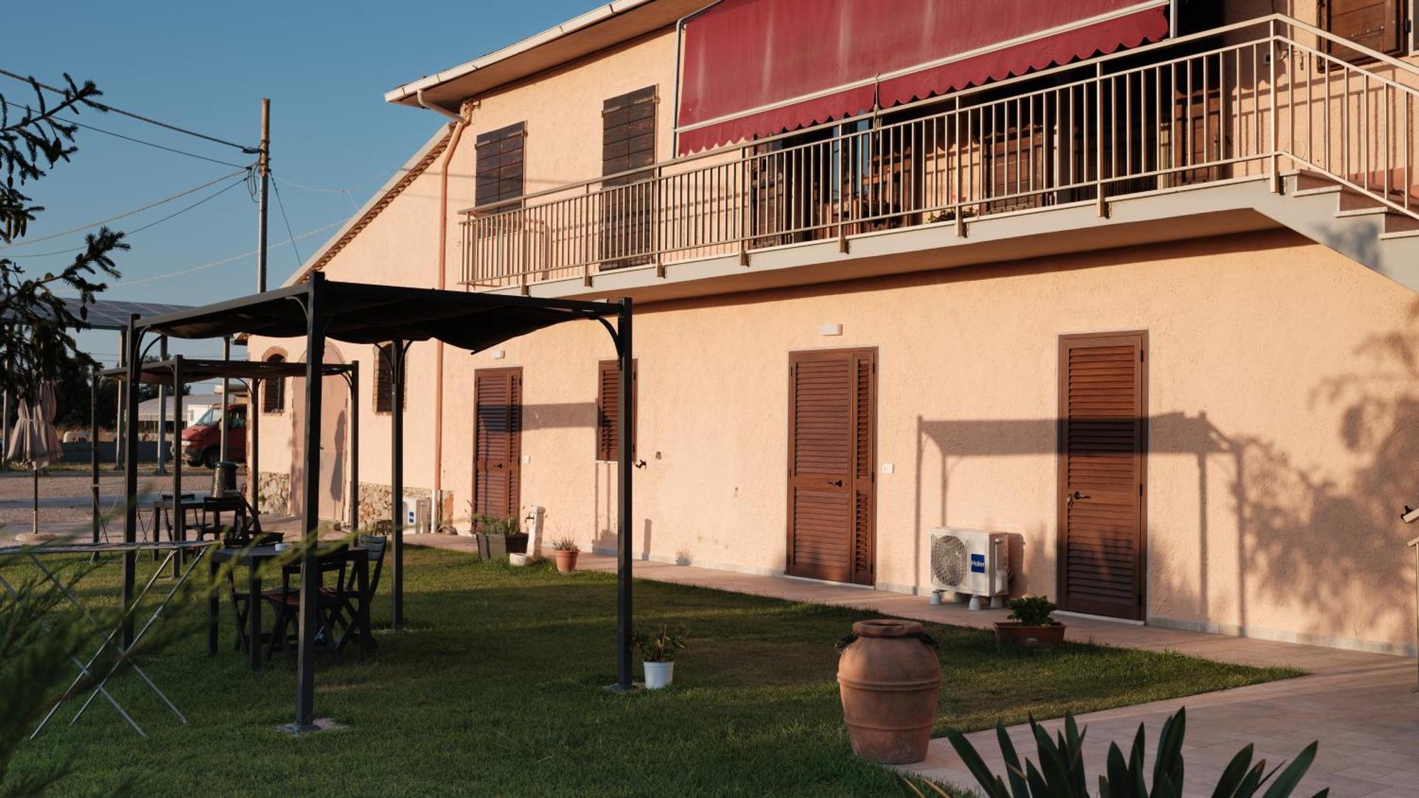 Agriturismo Da Michele E Carmela Di Voli Patrizia Donoratico Luaran gambar